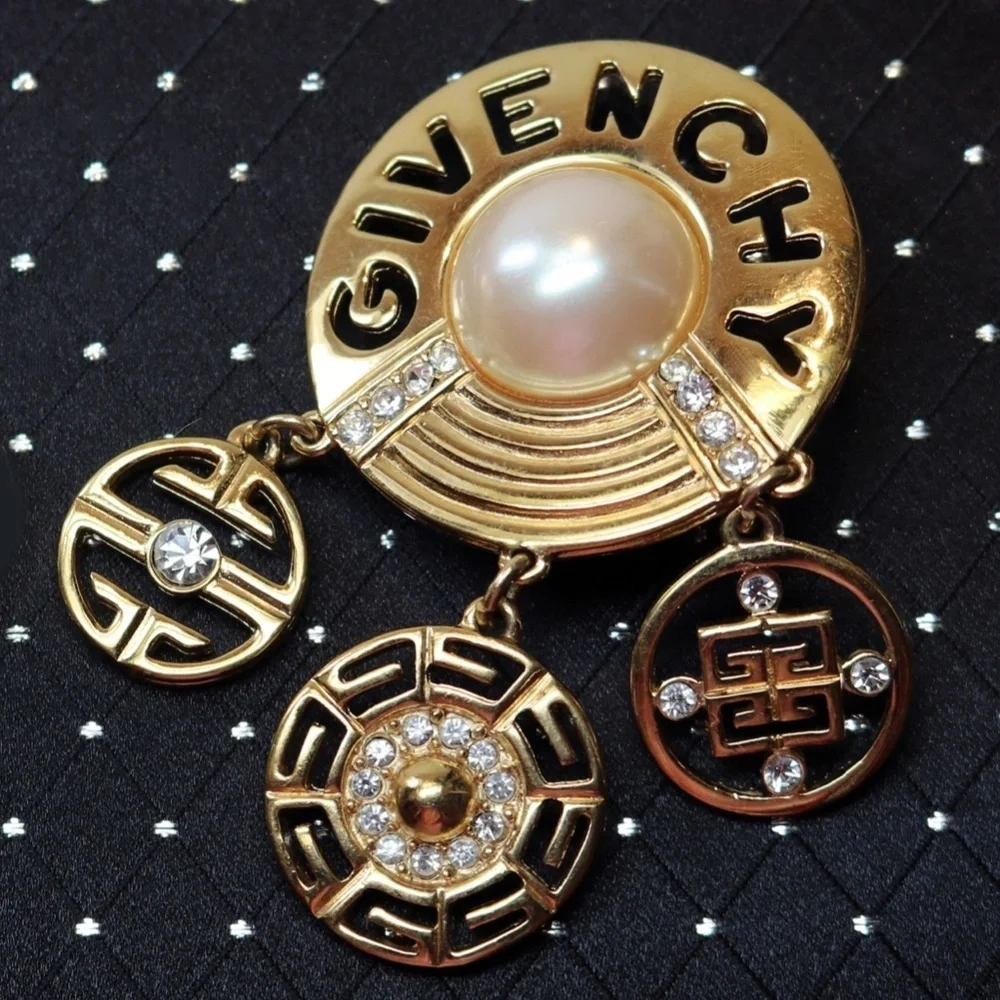 ⚜️ Vintage GIVENCHY LOGO Pearl & Crystal Earrings